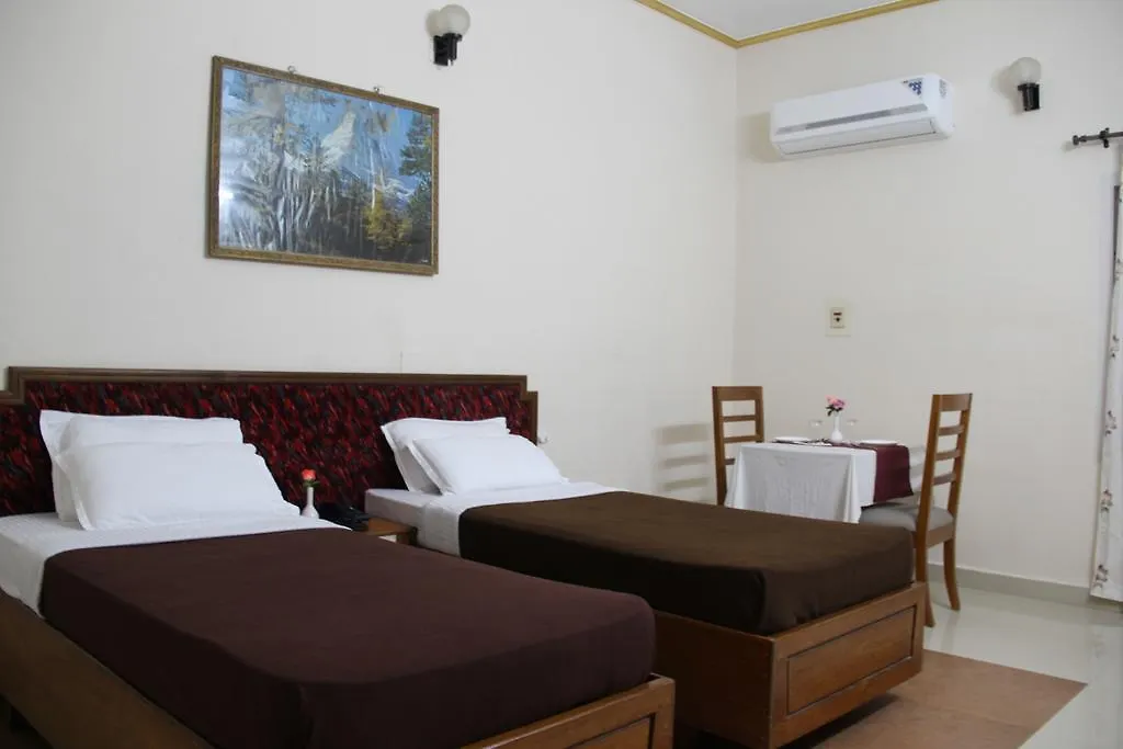 Issacs The Resort Sultan Bathery Hotel