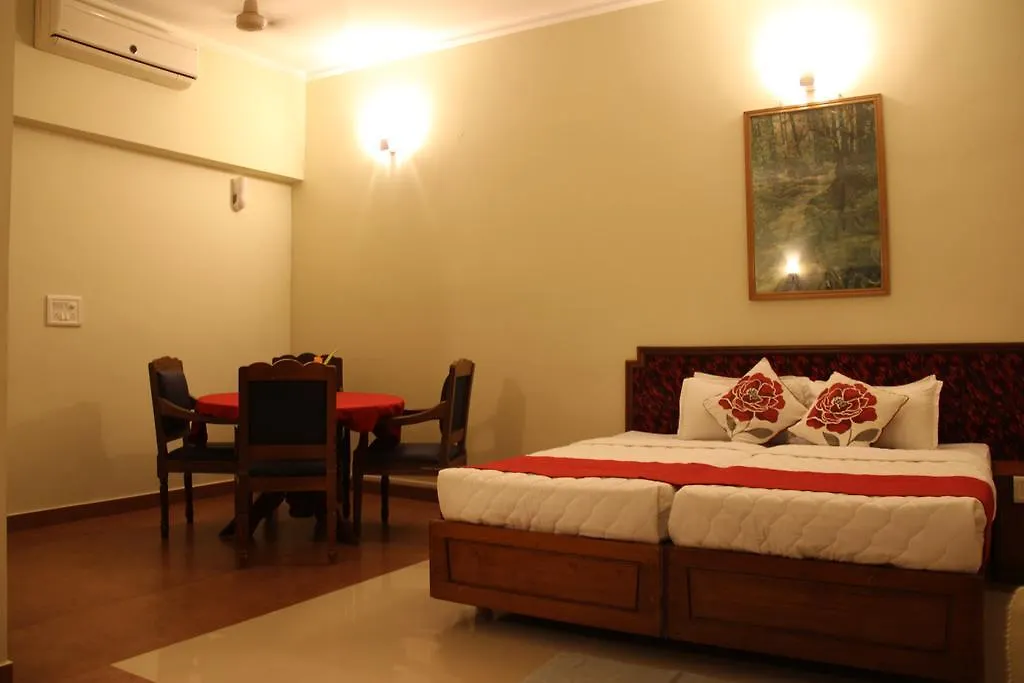 Hotel Issacs The Resort Sultan Bathery